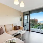 아파트 Aquavista Pool And View- Happy 메이나